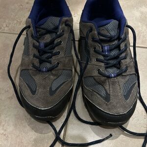 Khombu Solitude Outdoor Hiking Shoes Kids/ Youth /SZ 6/All Terrain Purple Grey